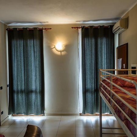 Bed And Breakfast Linate Peschiera Borromeo Exterior photo